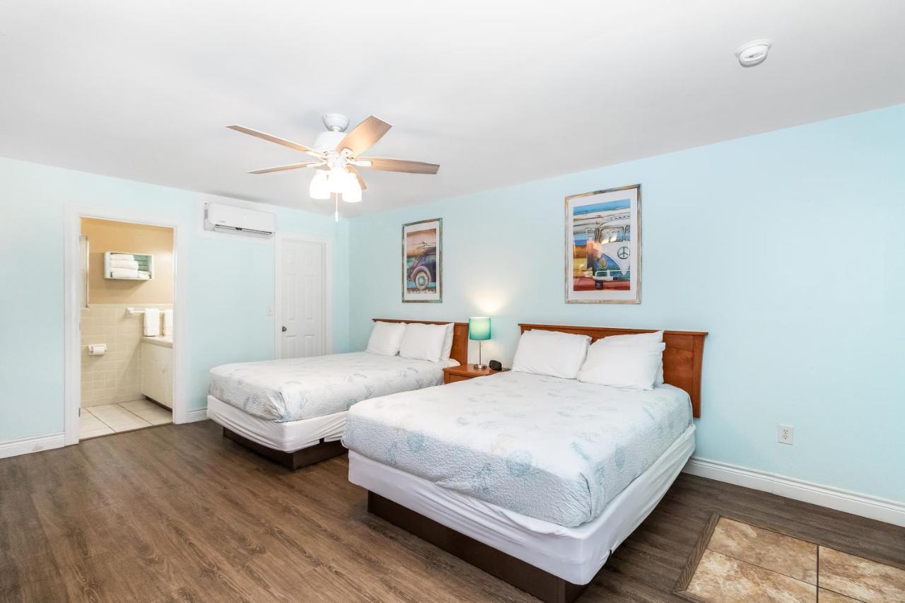 Deluxe Queen Room with Two Queen Beds,1340022767:JPEG